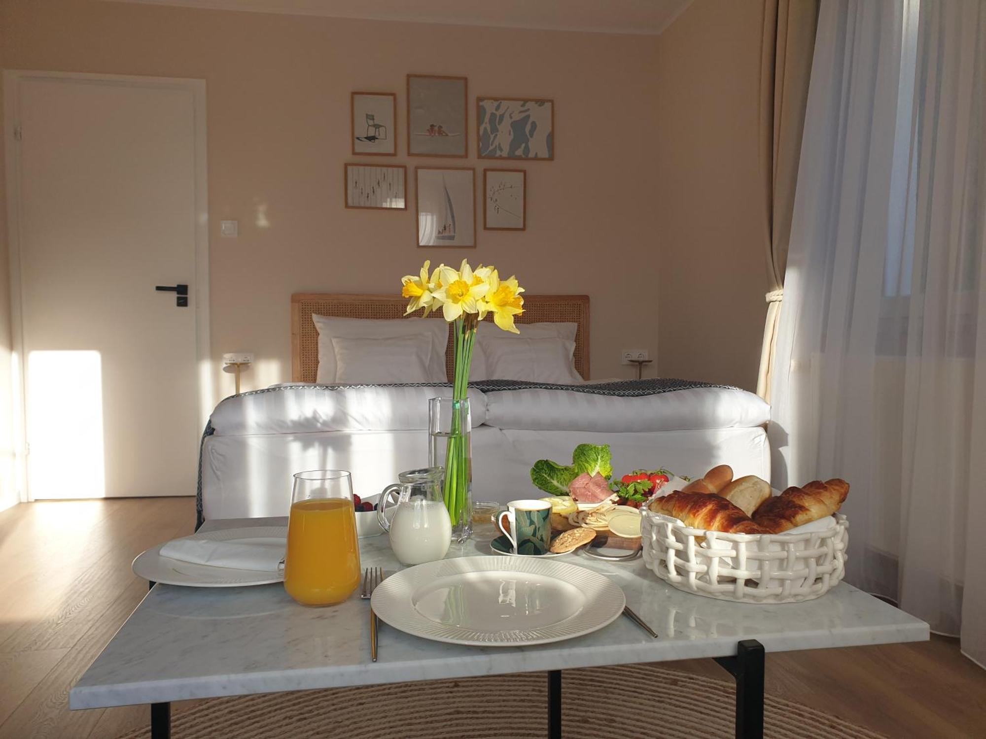 The Secret Garden - Keszthely Bed & Breakfast Bagian luar foto