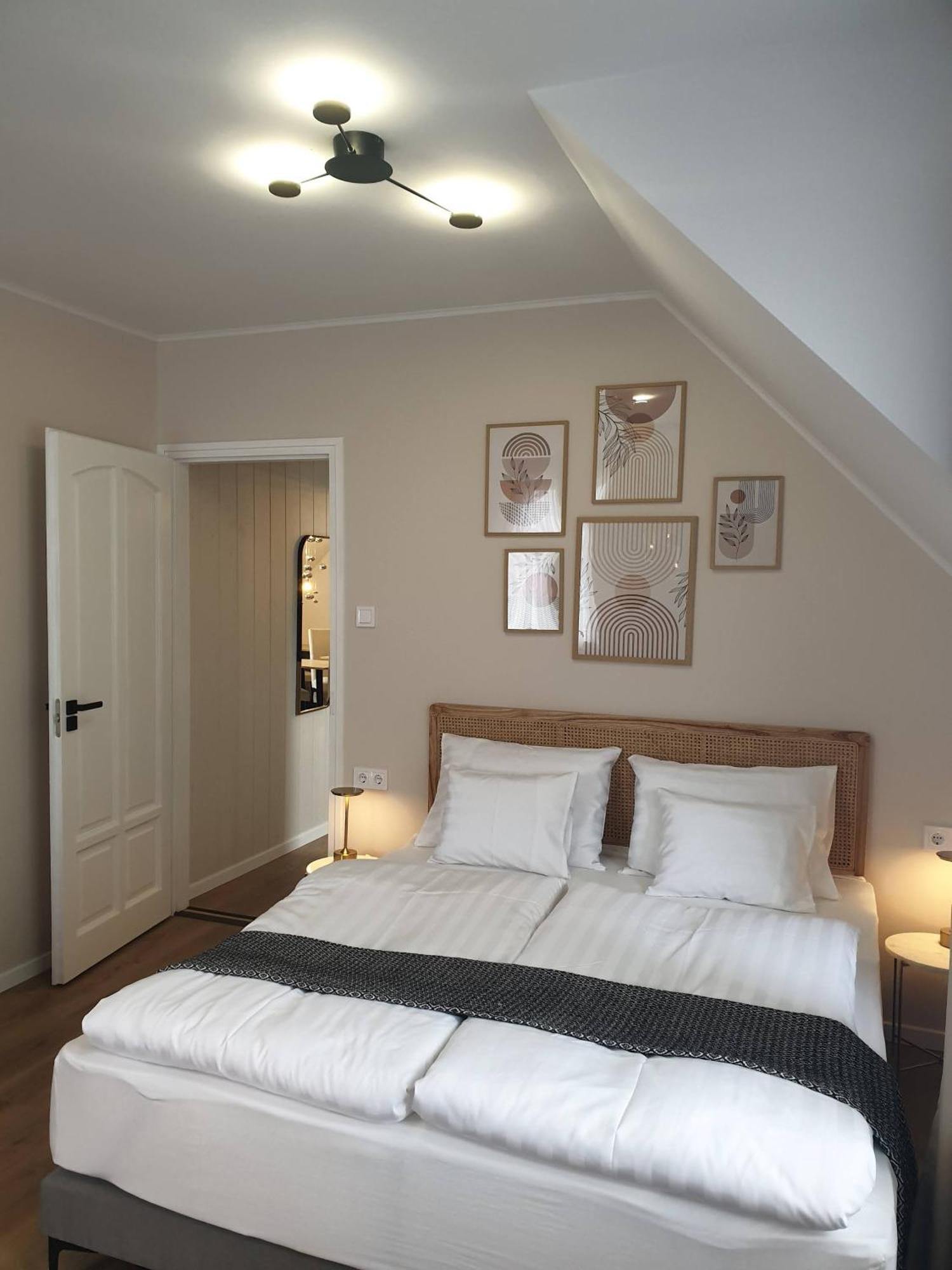The Secret Garden - Keszthely Bed & Breakfast Bagian luar foto