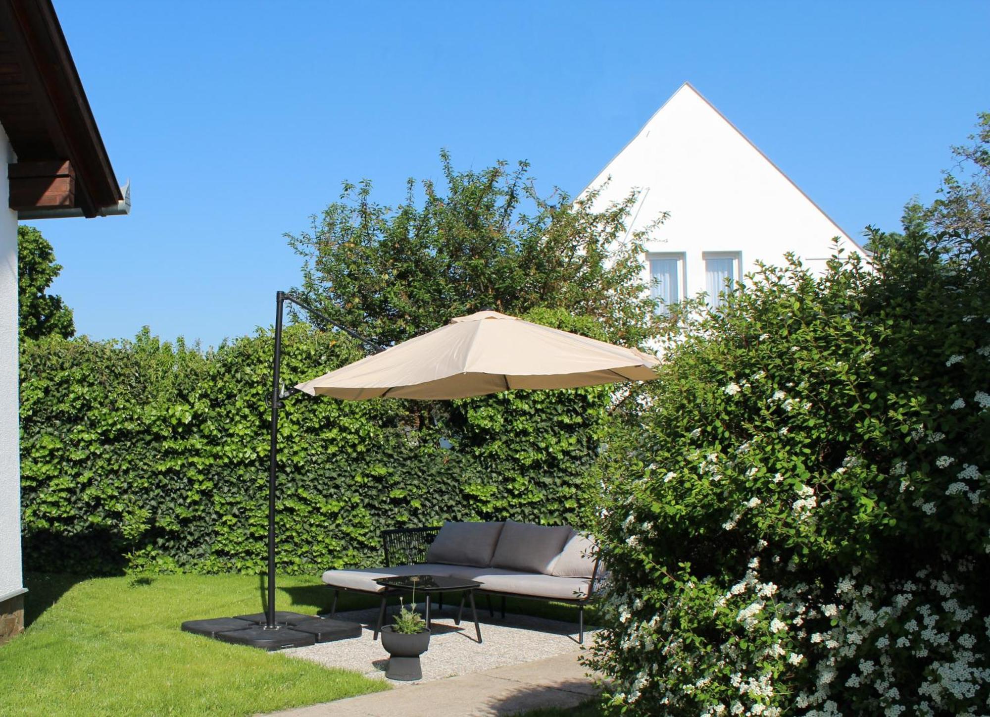 The Secret Garden - Keszthely Bed & Breakfast Bagian luar foto